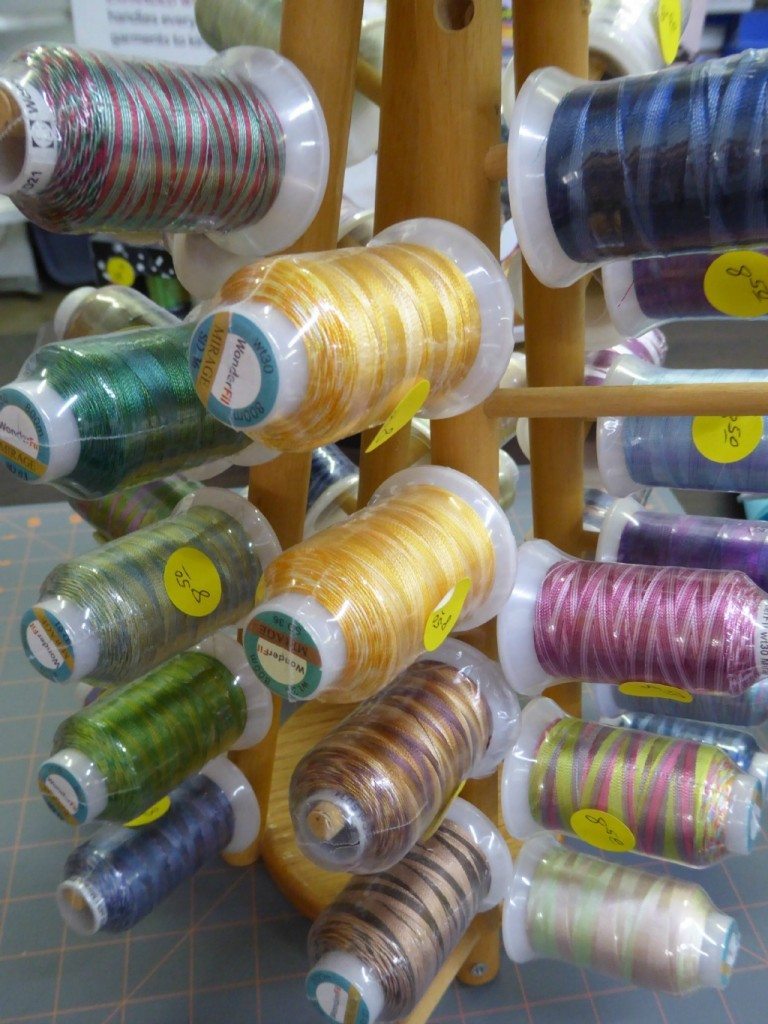 YLI QUILTING THREAD, 500 YARDS, SOLIDS & VARIEGATED, SPOOL